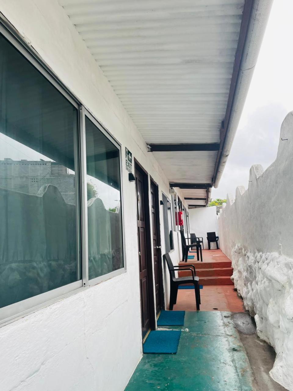 Hostal Darwin Puerto Ayora  Exterior foto